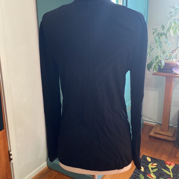 Black cardigan size medium - Picture 4 of 6